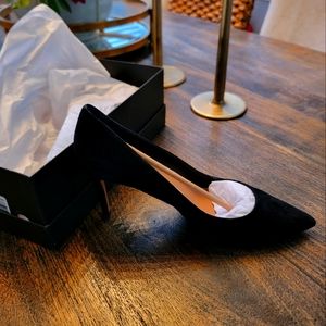 Banana Republic Black suede 24-hour maddison pump size 11 brand new.